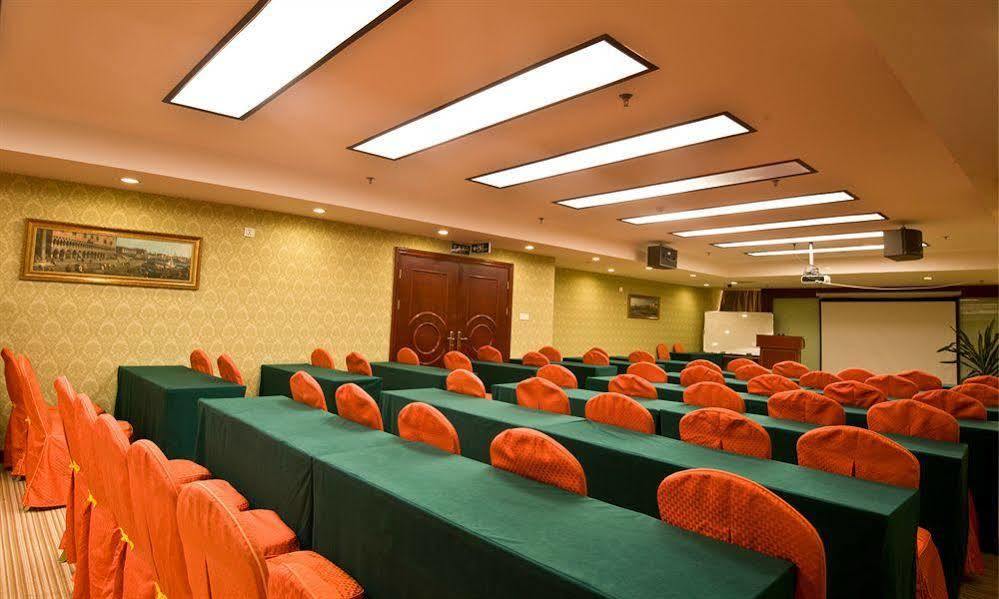 Vienna International Hotel Taicang Nanyang Plaza Esterno foto